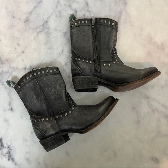 Corral Studded Western Leather Boots Distressed Short Cowboy Booties Sz 7 - Picture 2 of 9
